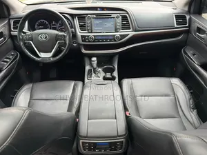 Toyota Highlander 2016 Black