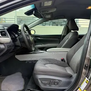 Toyota Camry LE FWD (2.5L 4cyl 8AM) 2018 Gray