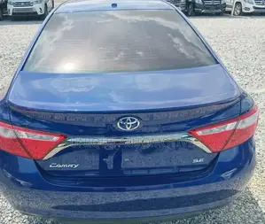 Toyota Camry SE w/Special Edition Pkg (2.5L 4cyl 6A) 2016 Blue