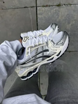 Original N/B Trainers