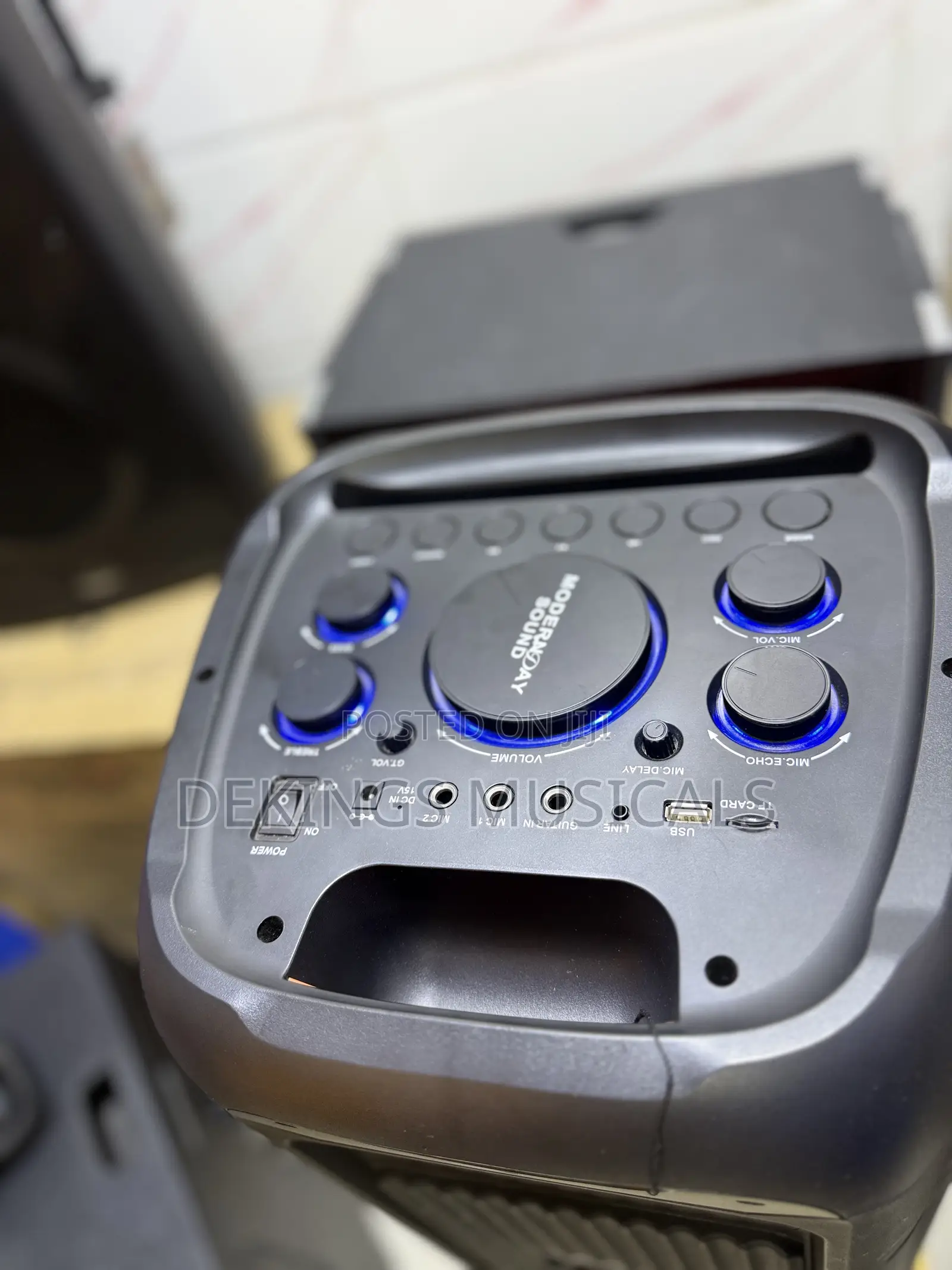 Modern Day Rechargeable Speaker