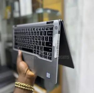 Laptop Dell Latitude 7400 2-in-1 8GB Intel Core i5 SSD 256GB