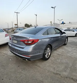 Hyundai Sonata SE 2016 Silver
