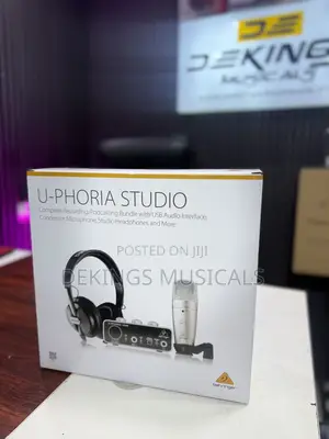 Behringer Uphoria Studio Bundle