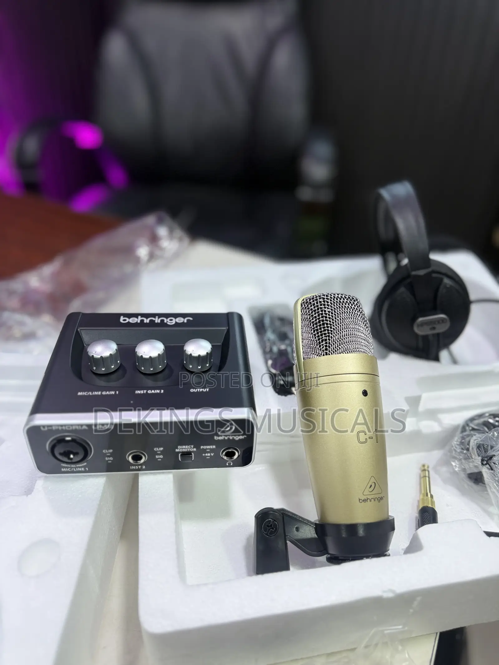 Behringer Uphoria Studio Bundle