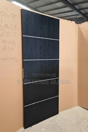 840 Wooden Door Walnut
