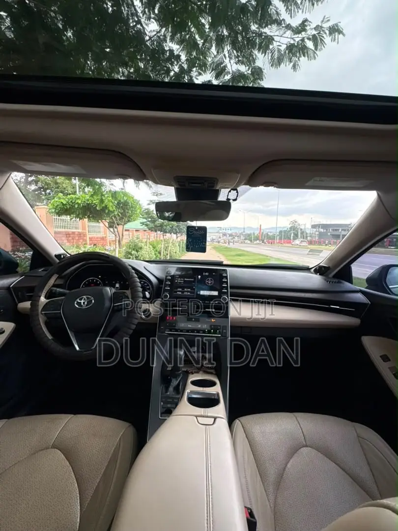 Toyota Avalon Limited (3.5L 6cyl 6A) 2018 Black