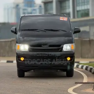 Toyota HiAce 2010 Black