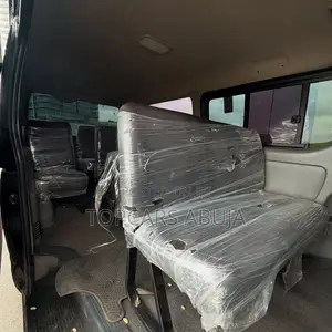 Toyota HiAce 2010 Black