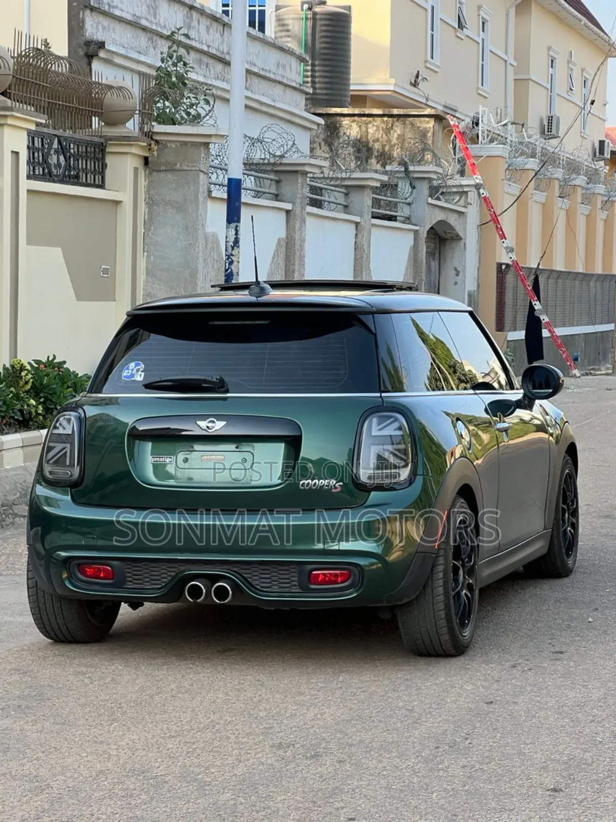 Mini Cooper 2017 Green