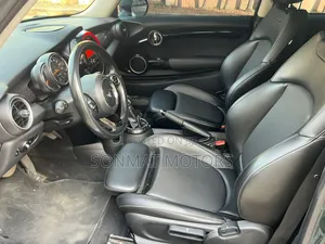 Mini Cooper 2017 Green