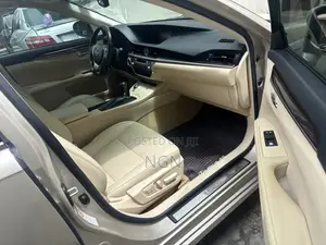 Lexus ES 2013 Gold