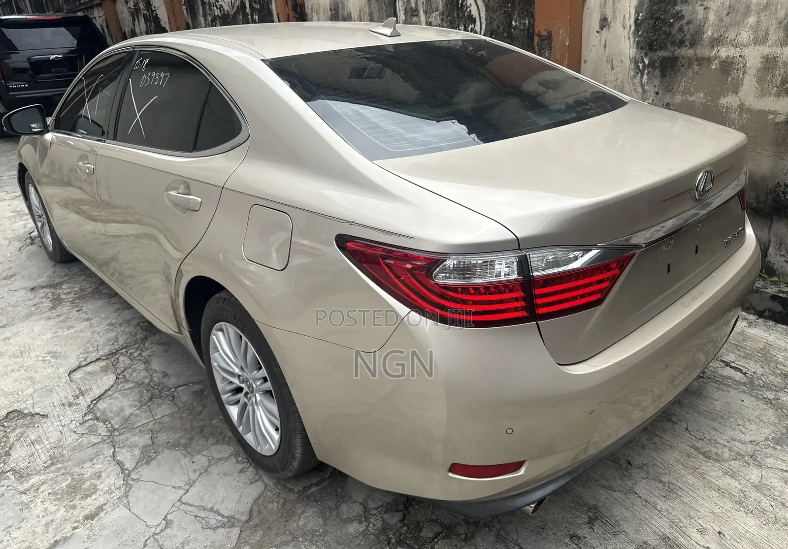 Lexus ES 2013 Gold