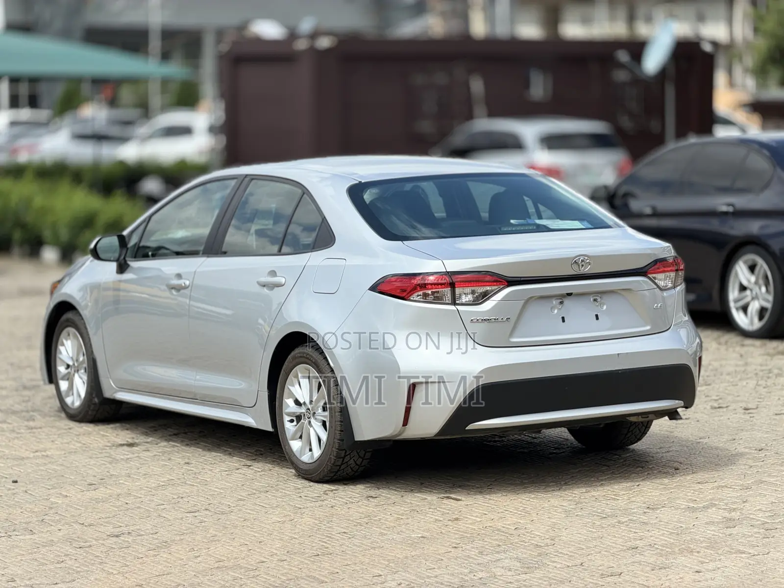 Toyota Corolla LE 2021 Silver