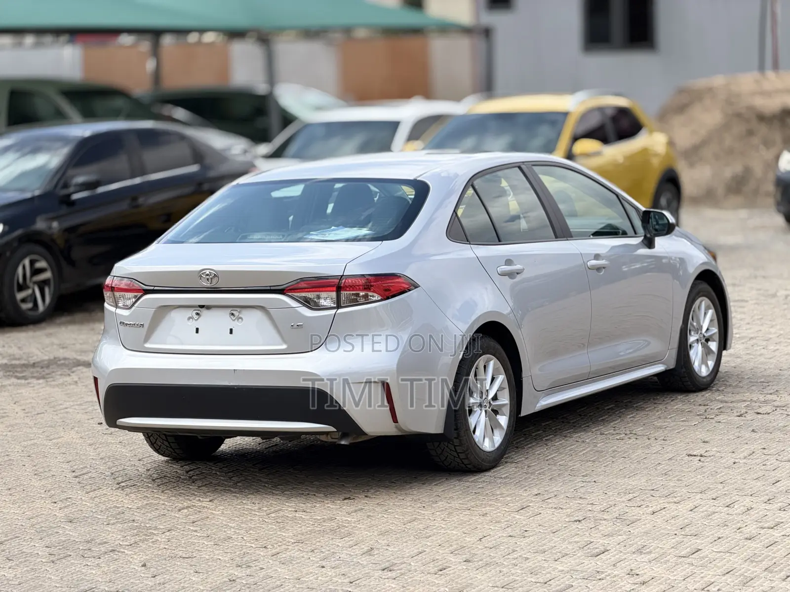 Toyota Corolla LE 2021 Silver