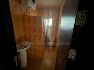 3bdrm Apartment in Wuse for rent