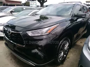 Toyota Highlander Platinum 2022 Black