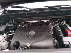 Toyota Highlander Platinum 2022 Black