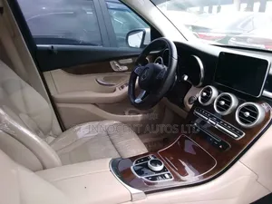 Mercedes-Benz GLC-Class 2017 White