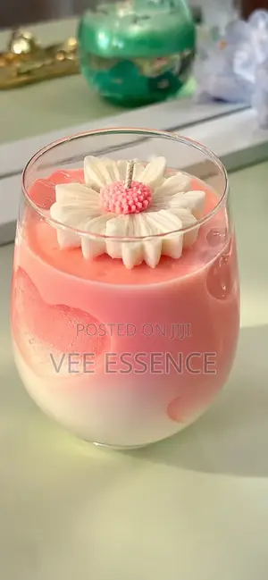 Vee Essence Premium Scented Candles and Reed Diffusers