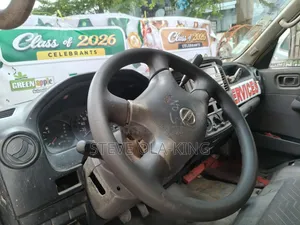 Nissan Caravan (Urvan) 2010 White