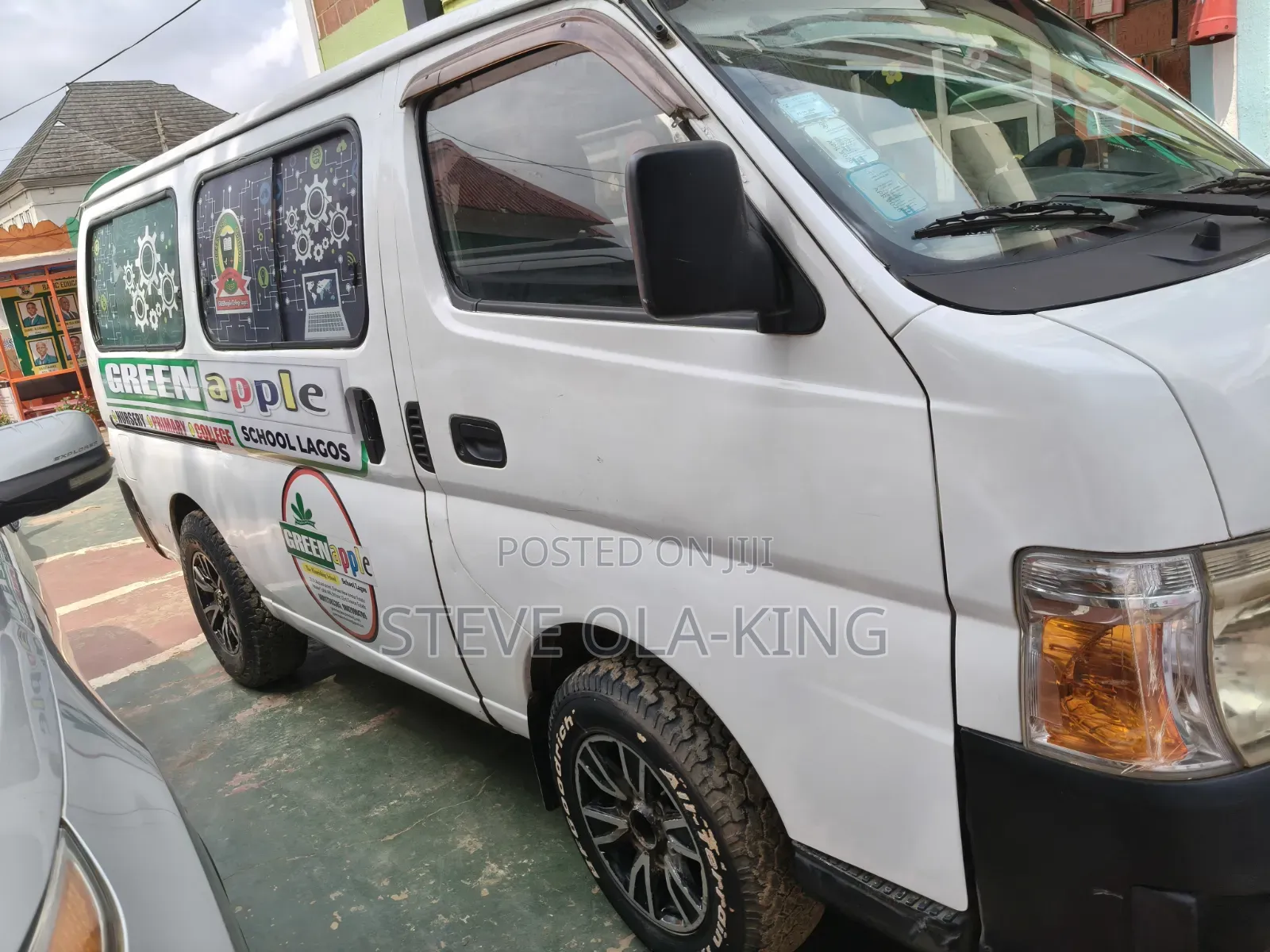 Nissan Caravan (Urvan) 2010 White