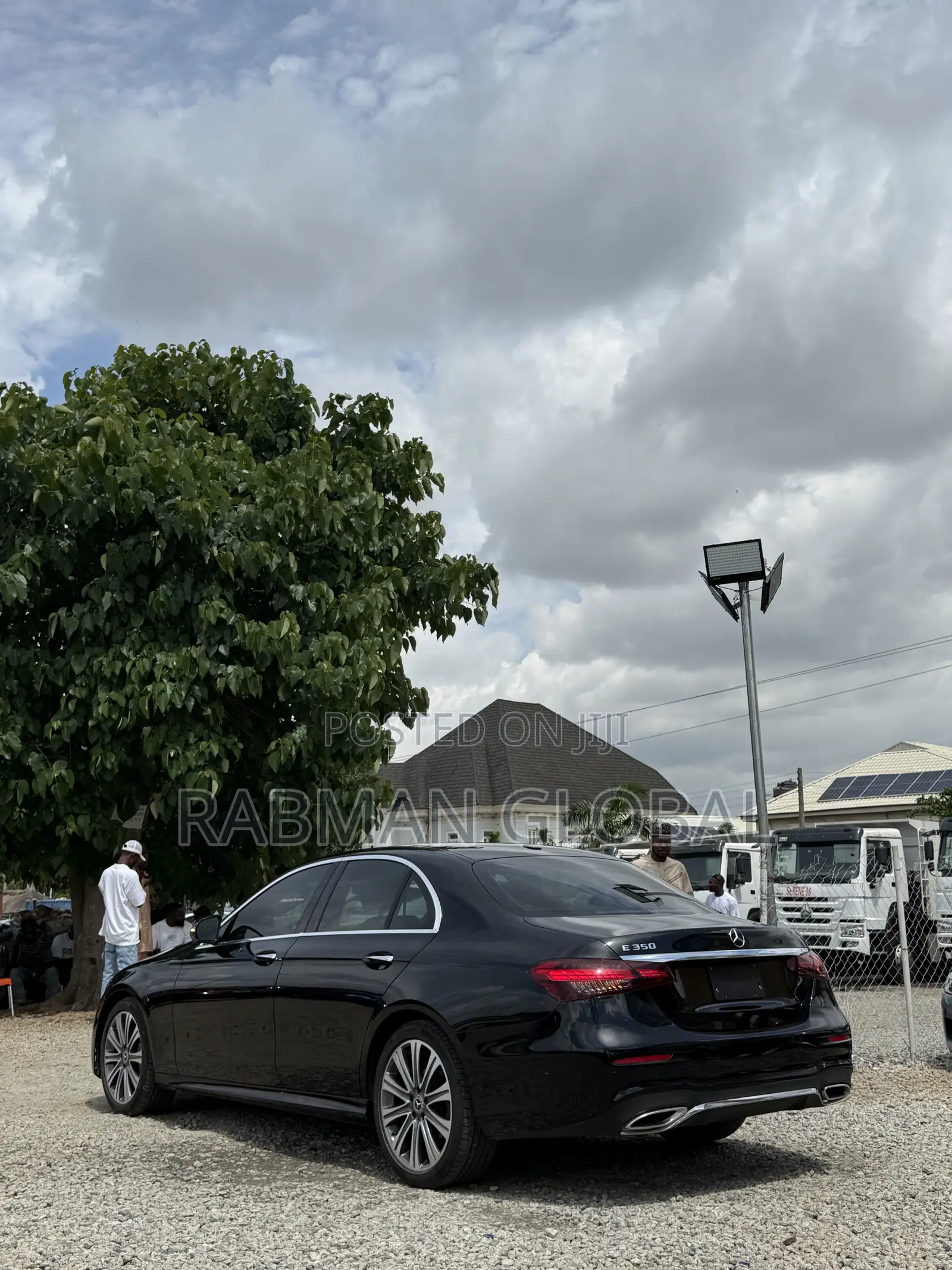Mercedes-Benz E350 2022 Black