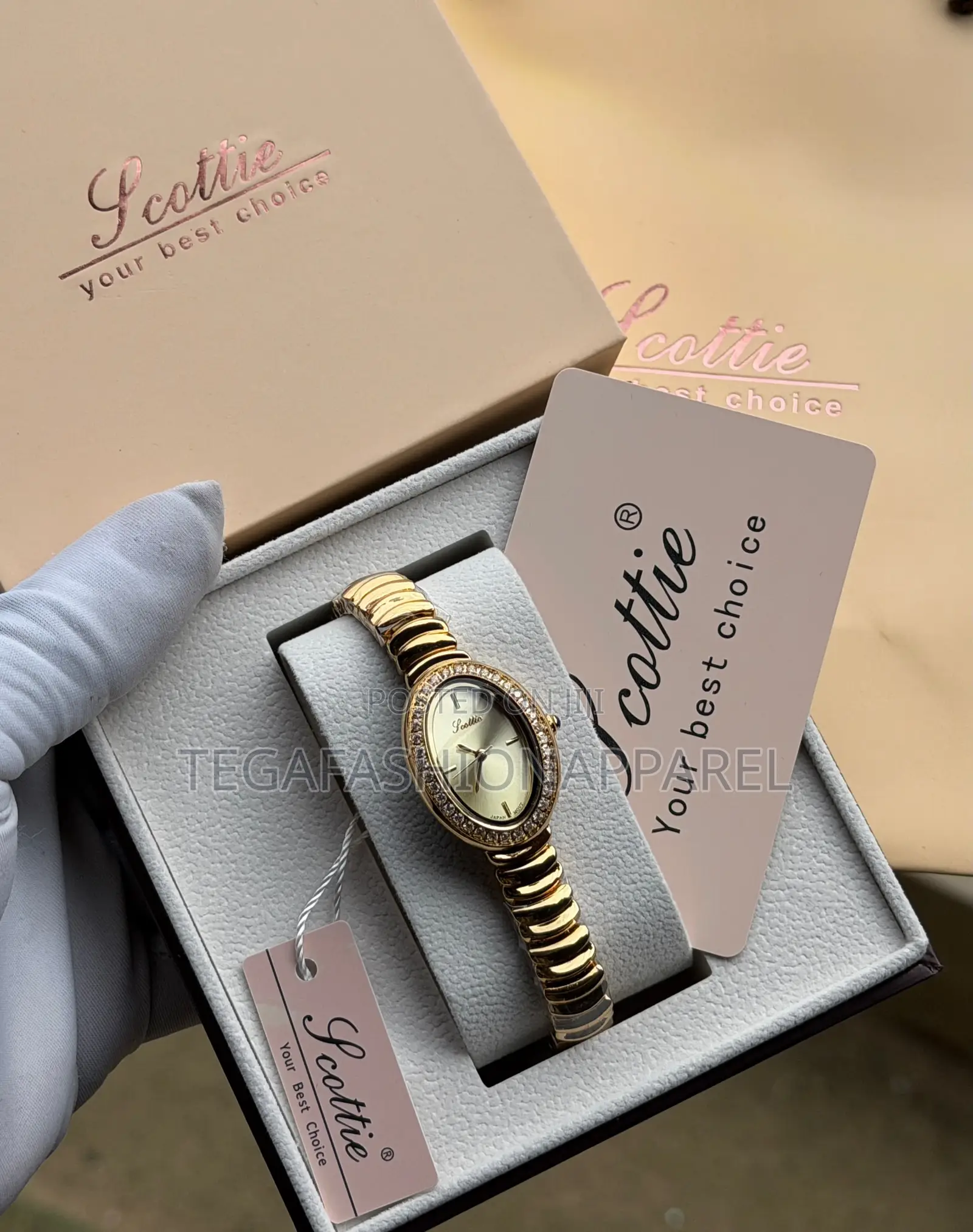 Scottie Feminine Tiny Strap Watch