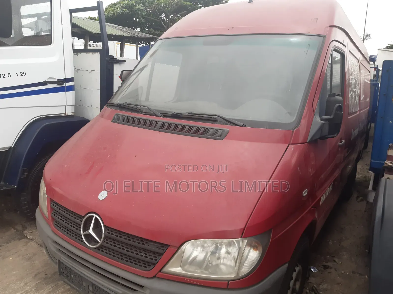 Mercedes-Benz Sprinter 2005 Red