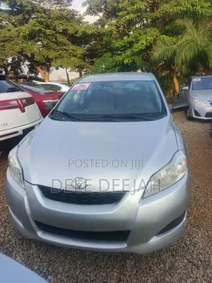 Toyota Matrix Hatchback FWD (1.8L 4cyl 5M) 2009 Silver