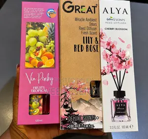 Vee Essence Premium Scented Candles and Reed Diffusers