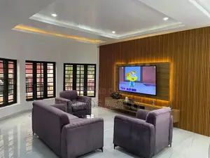 4bdrm Duplex in Von Road, FHA for sale