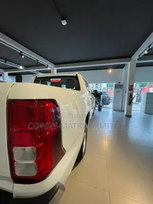 New Mitsubishi L200 2025 White