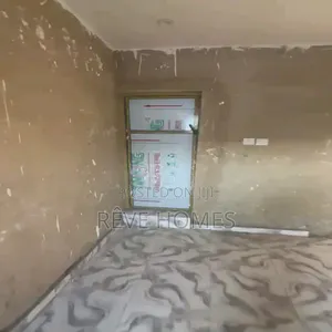 Mini Flat in Soluyi for rent