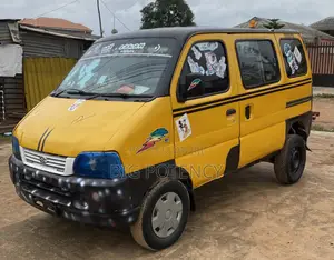 Suzuki APV Minibus 2025 Yellow