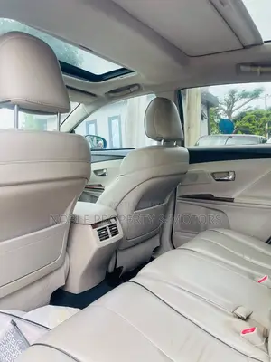 Toyota Venza XLE 2010 Gray