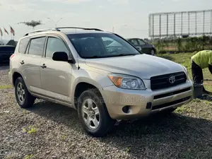 Toyota RAV4 200 4X4 Automatic 2008 Gold