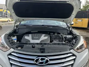 Hyundai Santa Fe 2016 White
