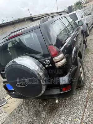 Toyota Land Cruiser Prado 2005 Black