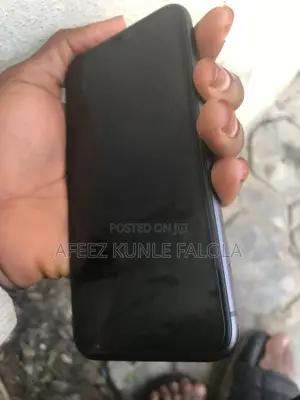 Apple iPhone 11 64 GB Black