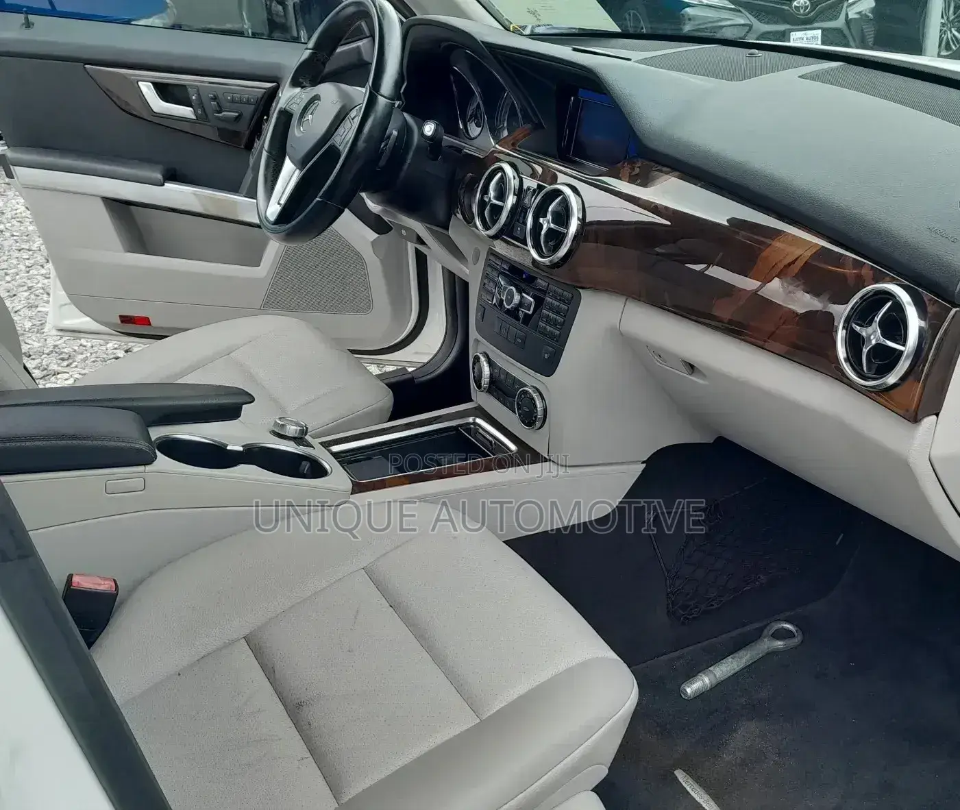 Mercedes-Benz GLK-Class 350 2014 White