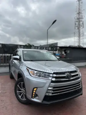 Toyota Highlander XLE 2019 Silver