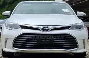 Toyota Avalon XLE Premium FWD Sedan (3.6L 6cyl 6A) 2016 White