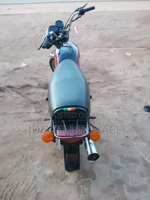 Bajaj Boxer 2023 Red