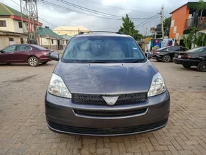 Toyota Sienna 2006 Gray