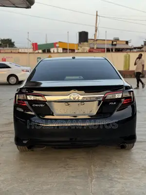 Toyota Camry XLE 4dr Sedan (3.5L 6cyl 6A) 2014 Black