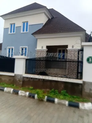 4bdrm Penthouse in Archytee Estate., Lugbe District for sale