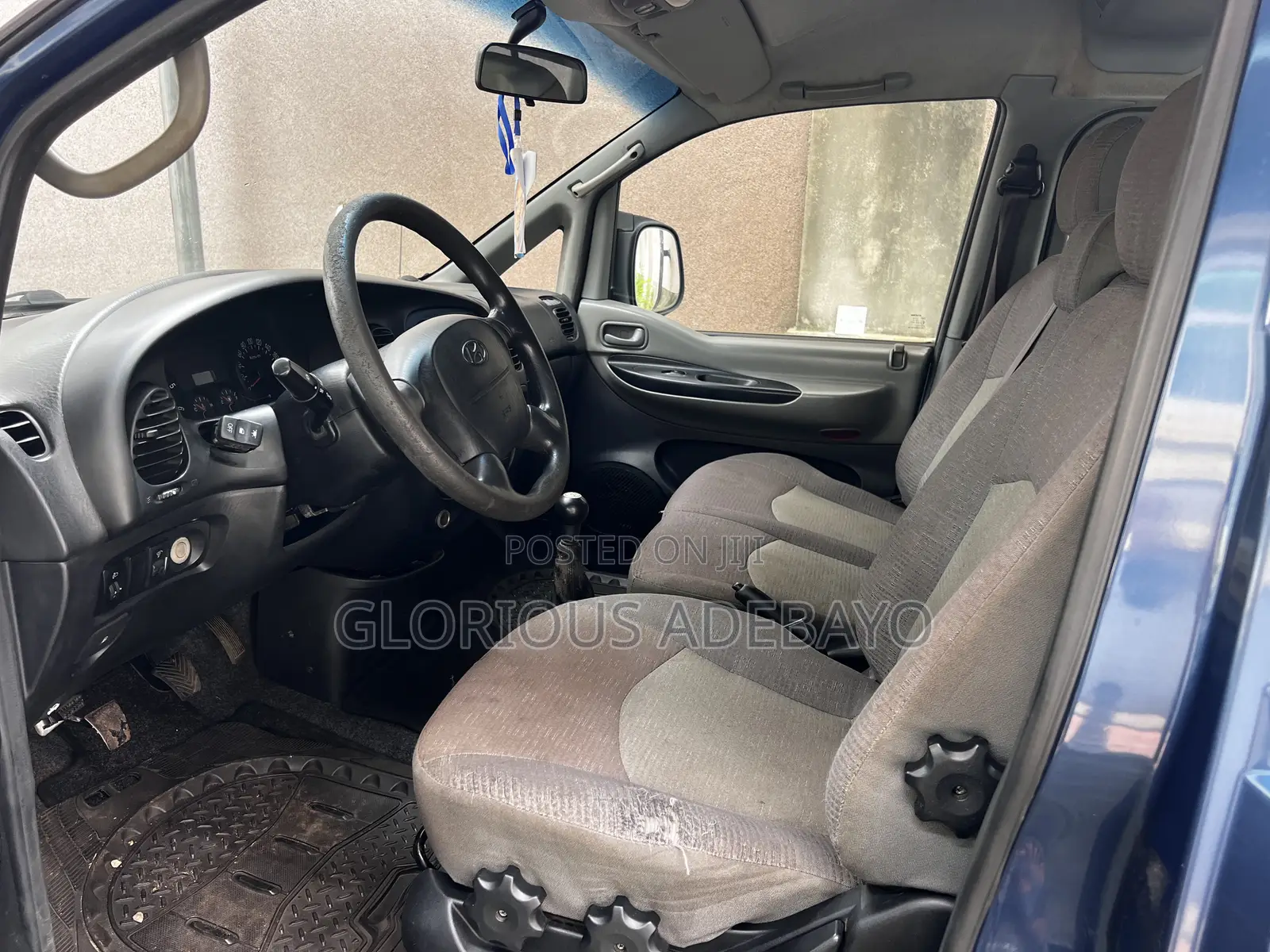 Hyundai H1 2001 Blue