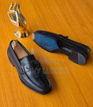 Regal Crest Brown Leather Penny Loafers for Men
