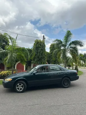 Toyota Camry 2000 Green